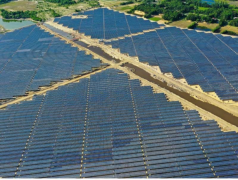 Nhà máy điện mặt trời Cẩm Hòa